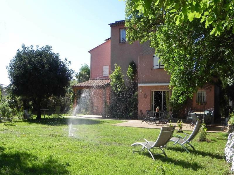 Le Clos Des Vignes Saint-Raphaël Екстериор снимка